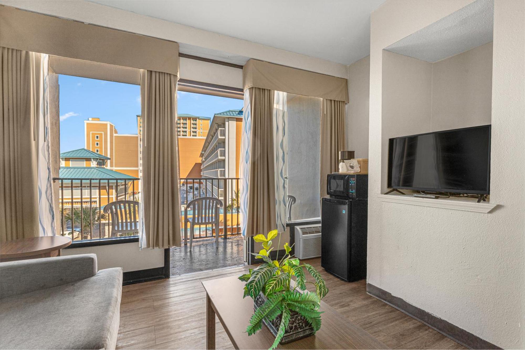 מירטל ביץ' Ocean Crest Inn And Suites מראה חיצוני תמונה